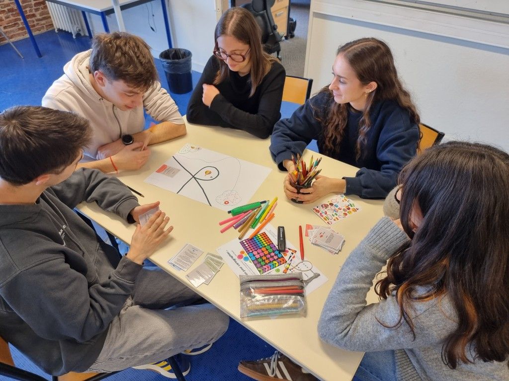 Des cartes extraordinaires de l'école à l'Université